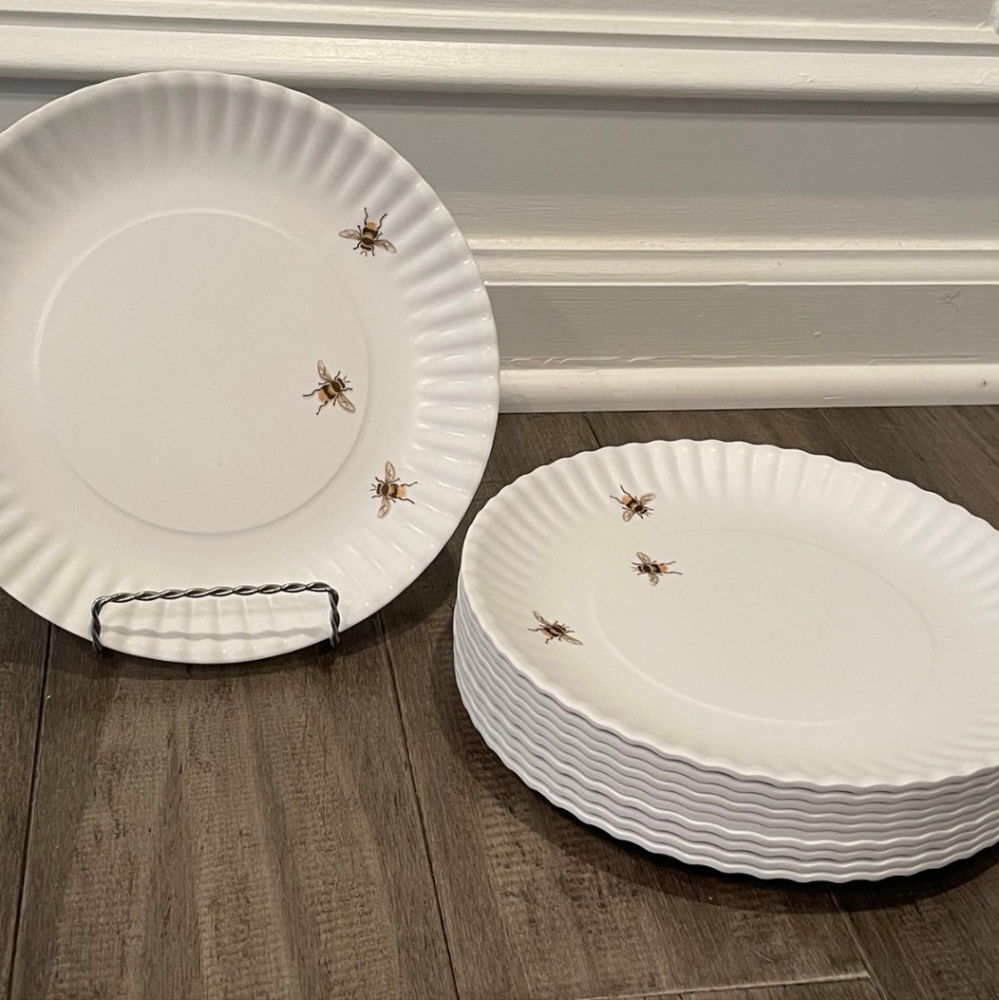 Melamine Bee Dinner Plates Set of 5